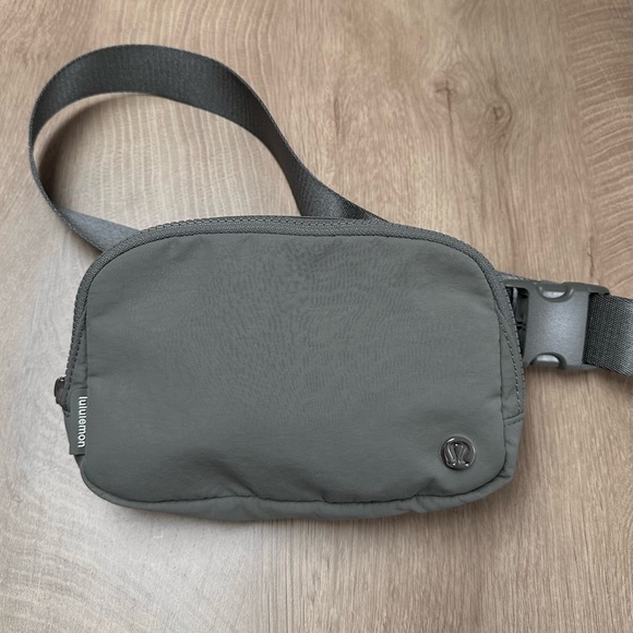 lululemon athletica Handbags - Lululemon Grey Sage Everywhere Belt Bag 1L